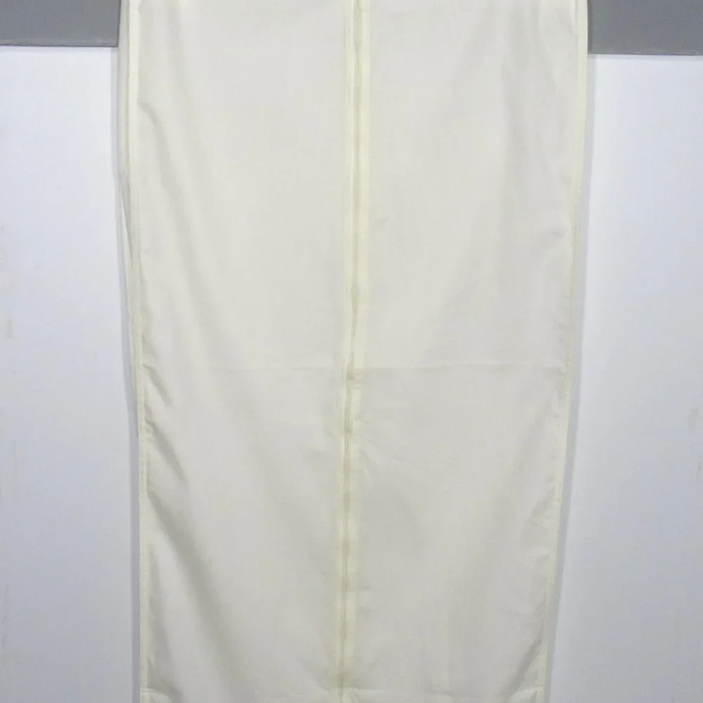 Gucci White Garment Bag for Elegant Storage